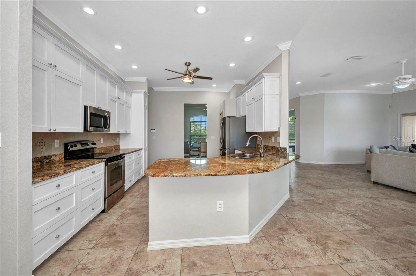 Image 9 of 56 For 12951 Kingsway Circle
