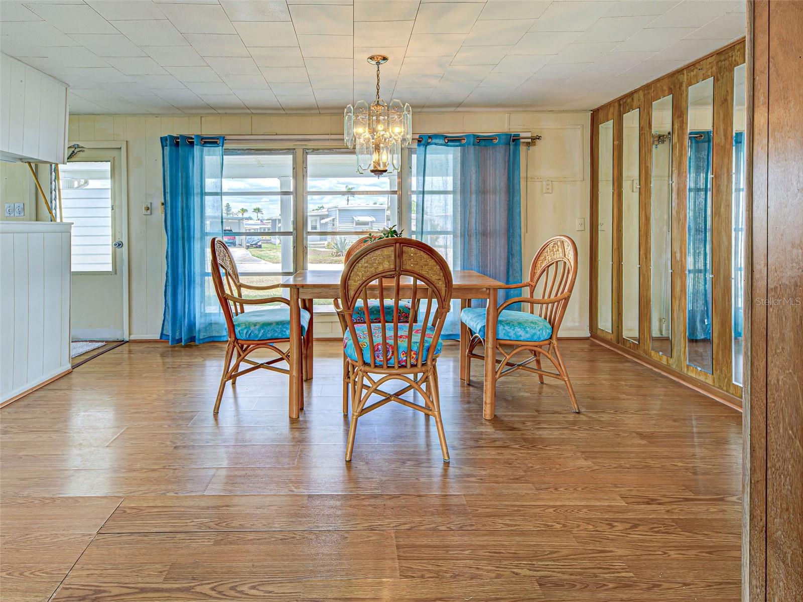 Image 26 of 43 For 522 Clarion Place
