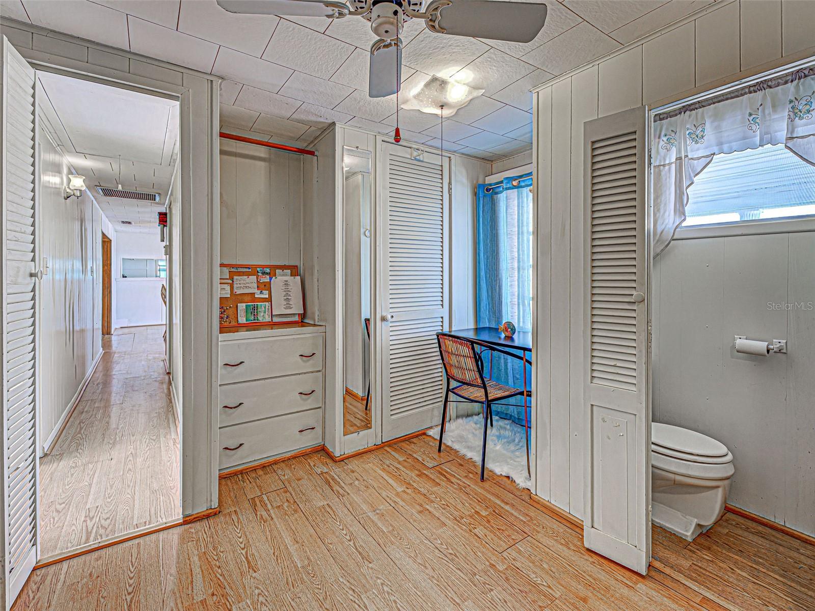 Image 38 of 43 For 522 Clarion Place