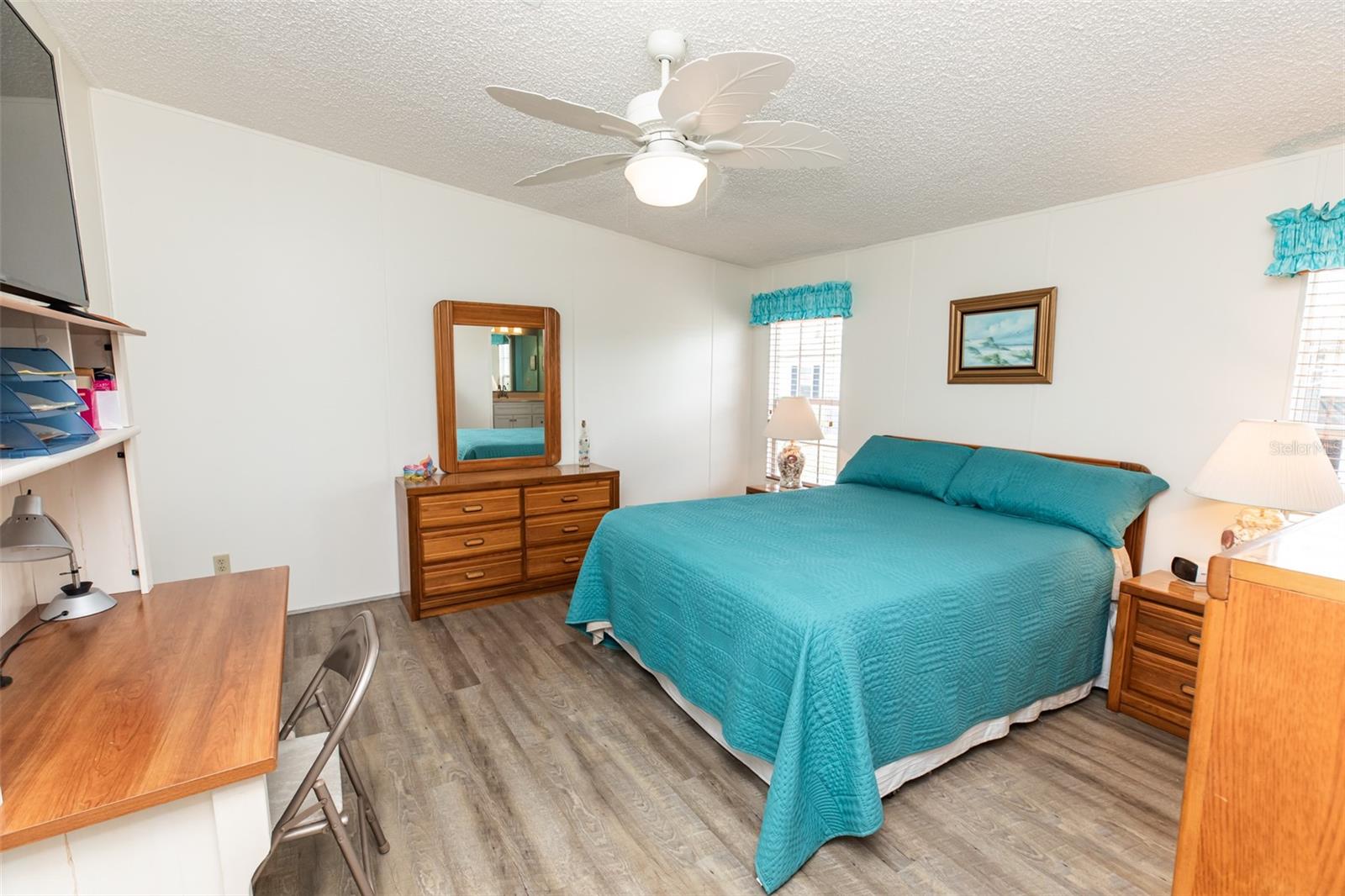 Image 14 of 42 For 713 Riverview Circle
