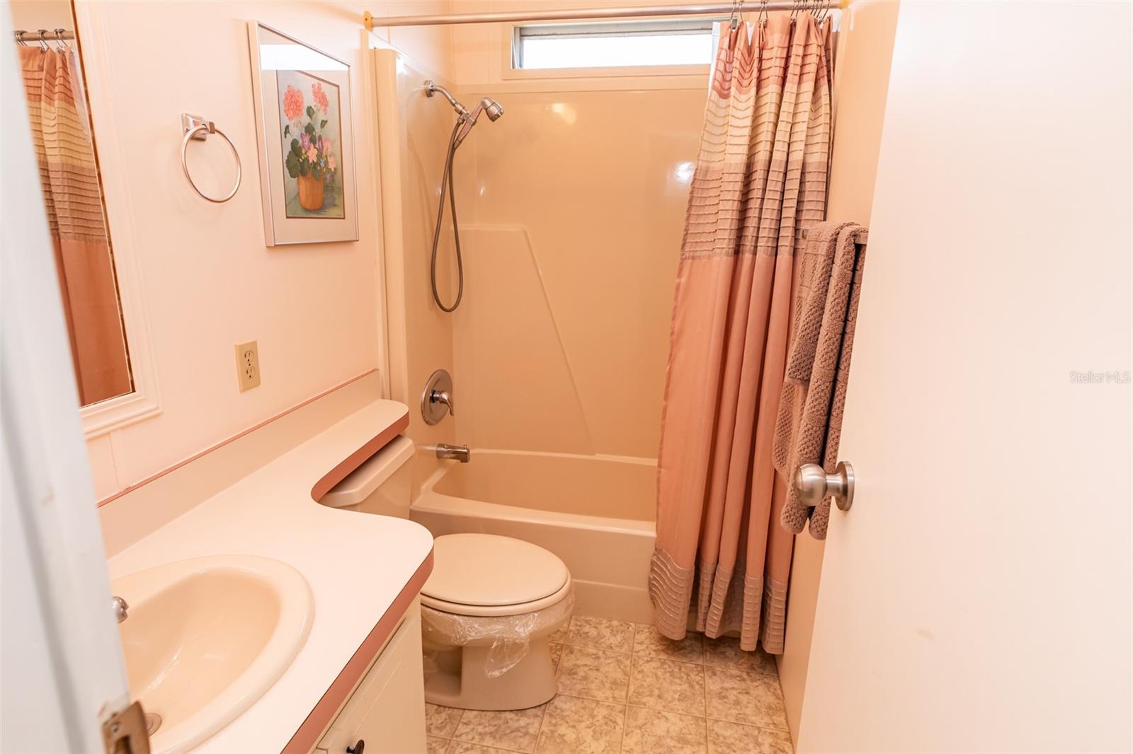 Image 20 of 42 For 713 Riverview Circle