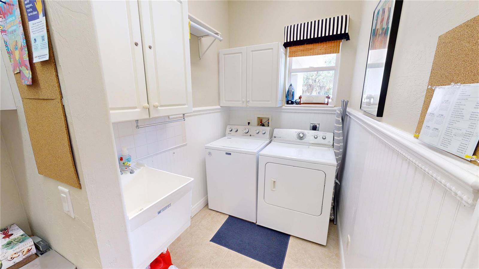 Image 33 of 57 For 8596 Riverside Drive