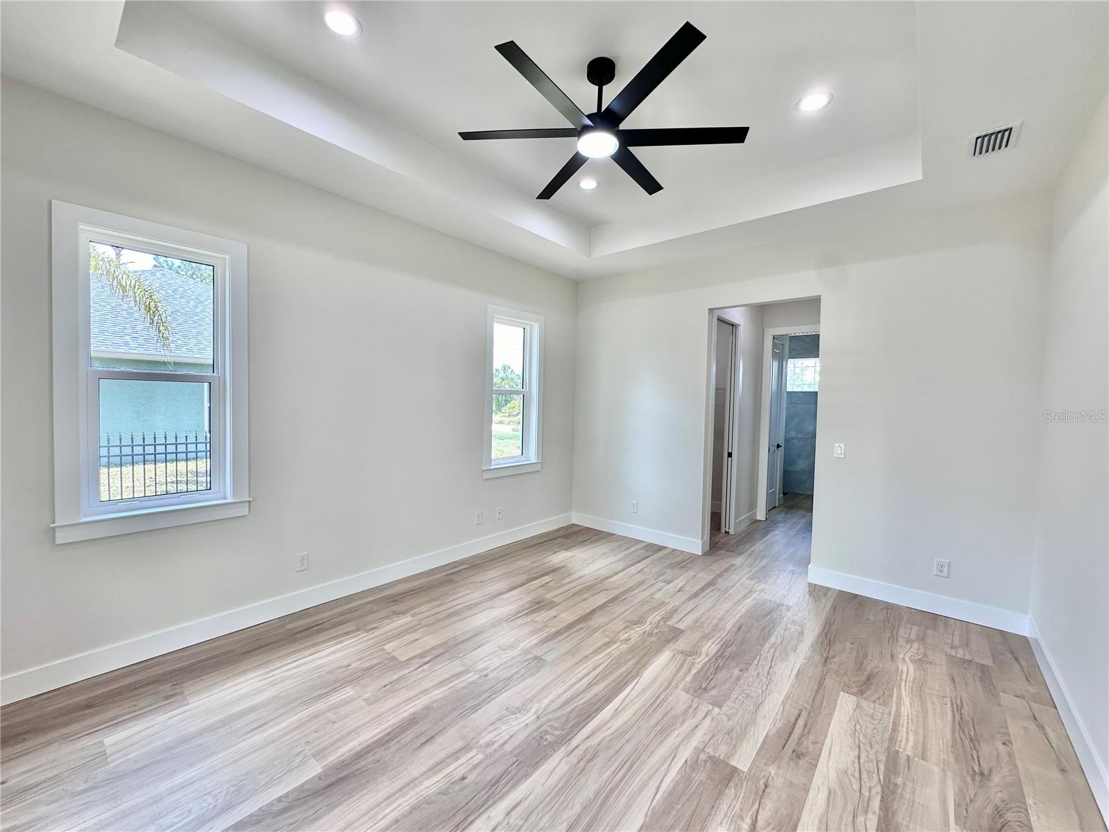 Image 19 of 27 For 2743 Begonia Terrace
