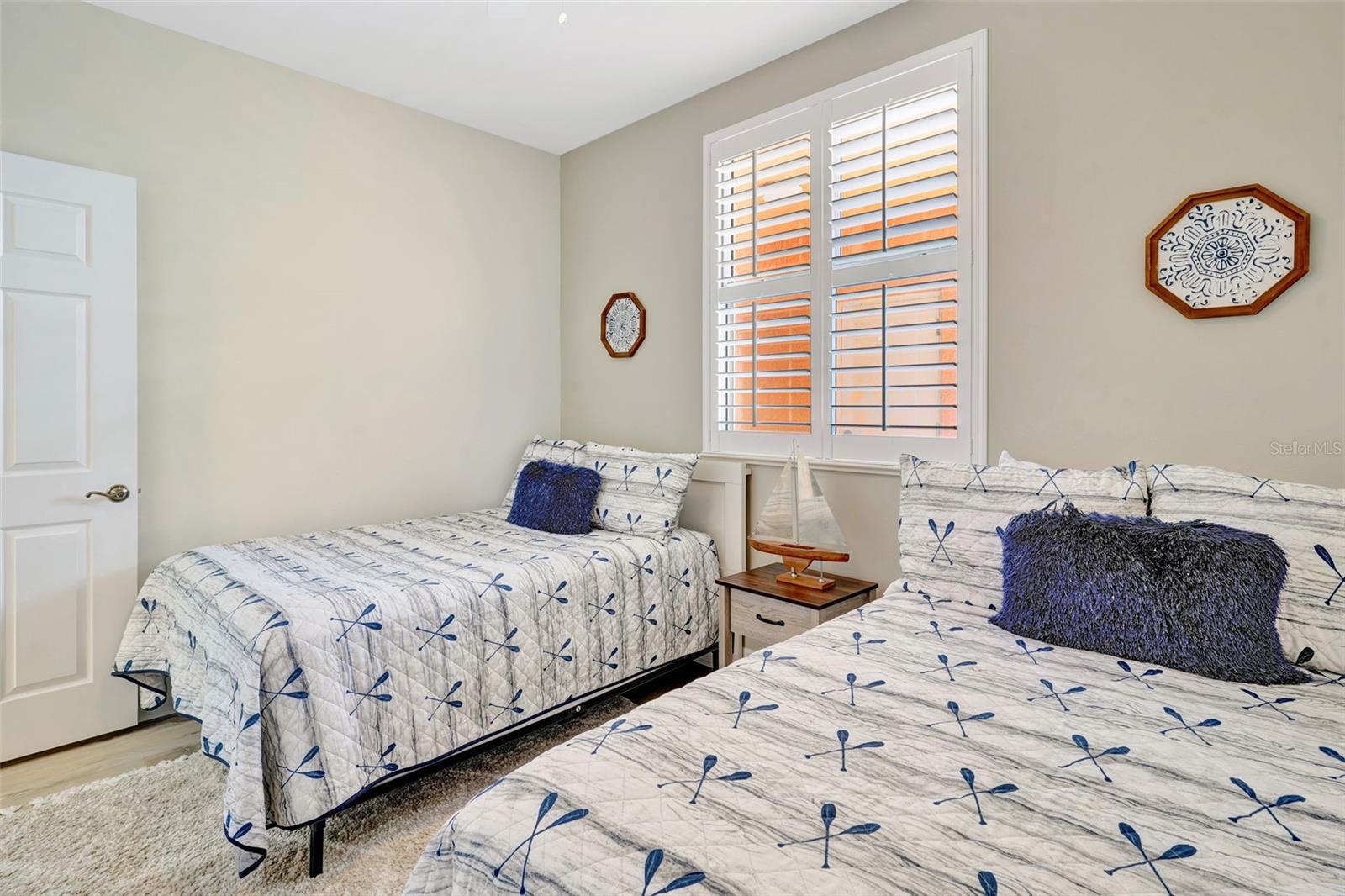 Image 17 of 31 For 3191 Matecumbe Key Road 305
