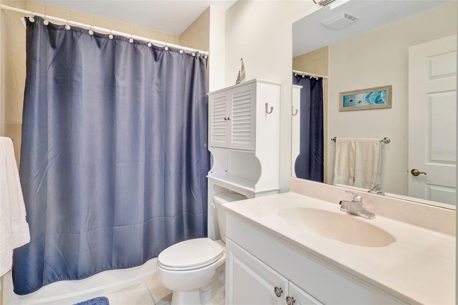 Image 18 of 31 For 3191 Matecumbe Key Road 305