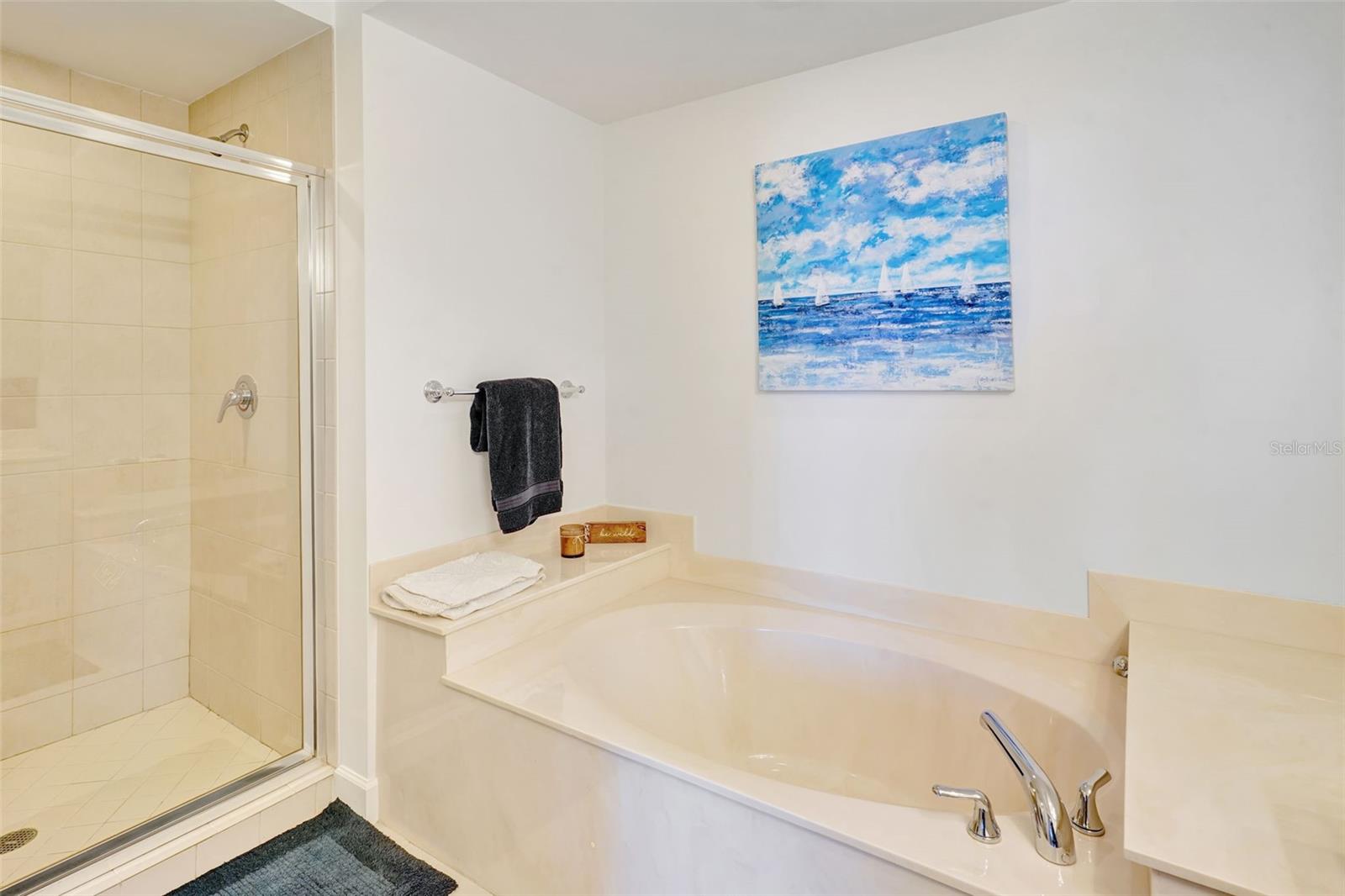 Image 25 of 31 For 3191 Matecumbe Key Road 305