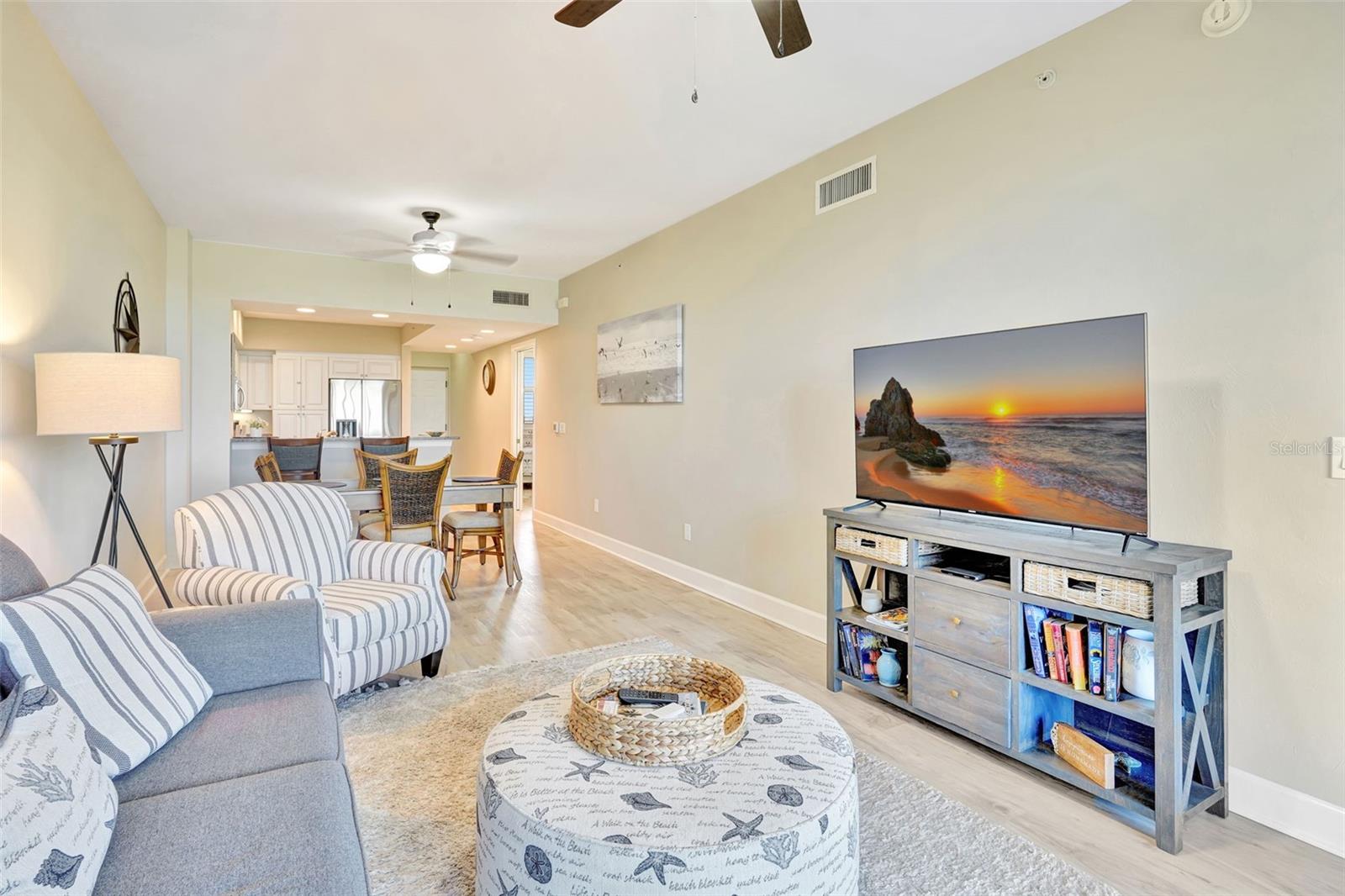 Image 5 of 31 For 3191 Matecumbe Key Road 305