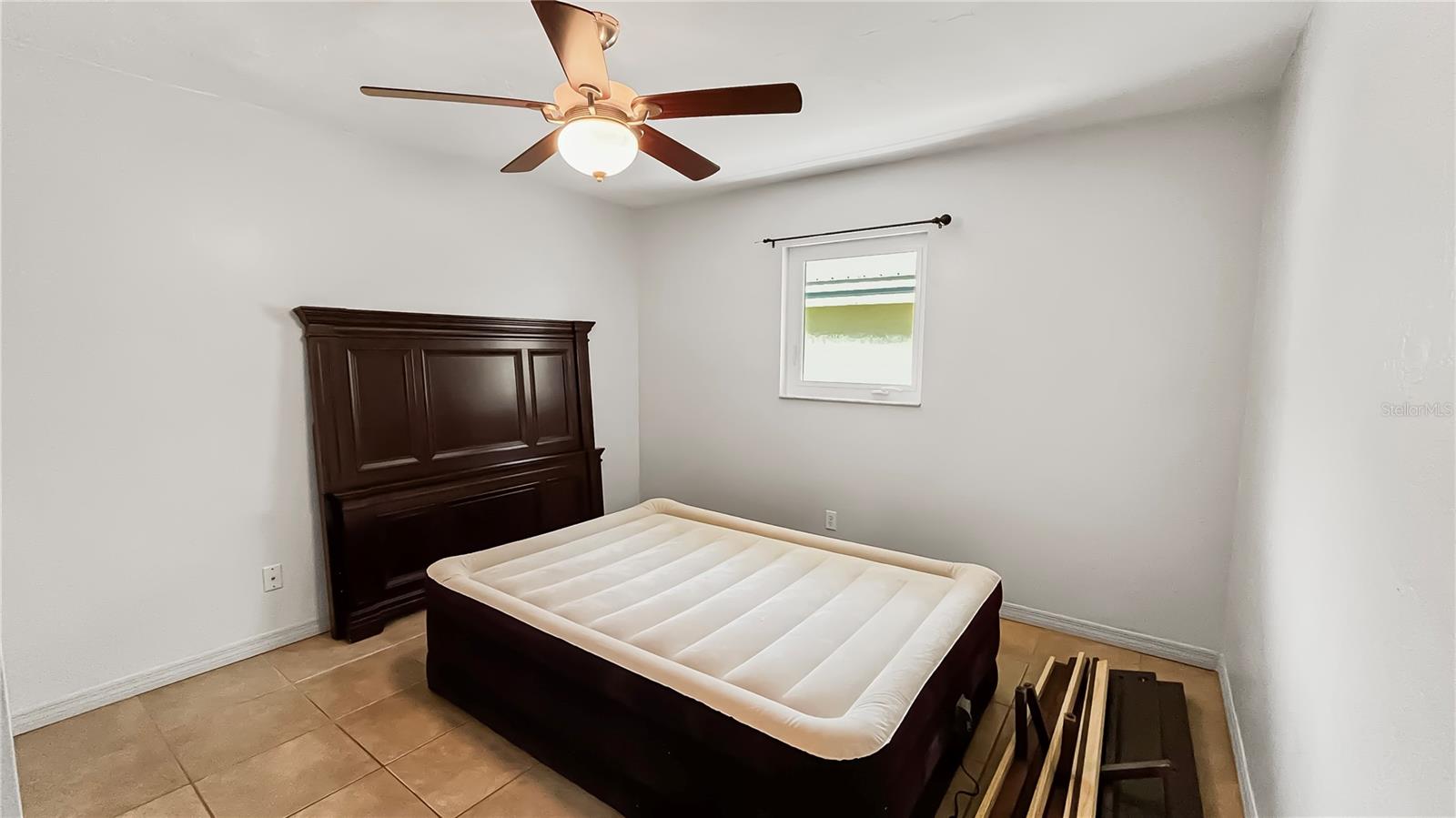 Image 13 of 35 For 22498 Westchester Boulevard