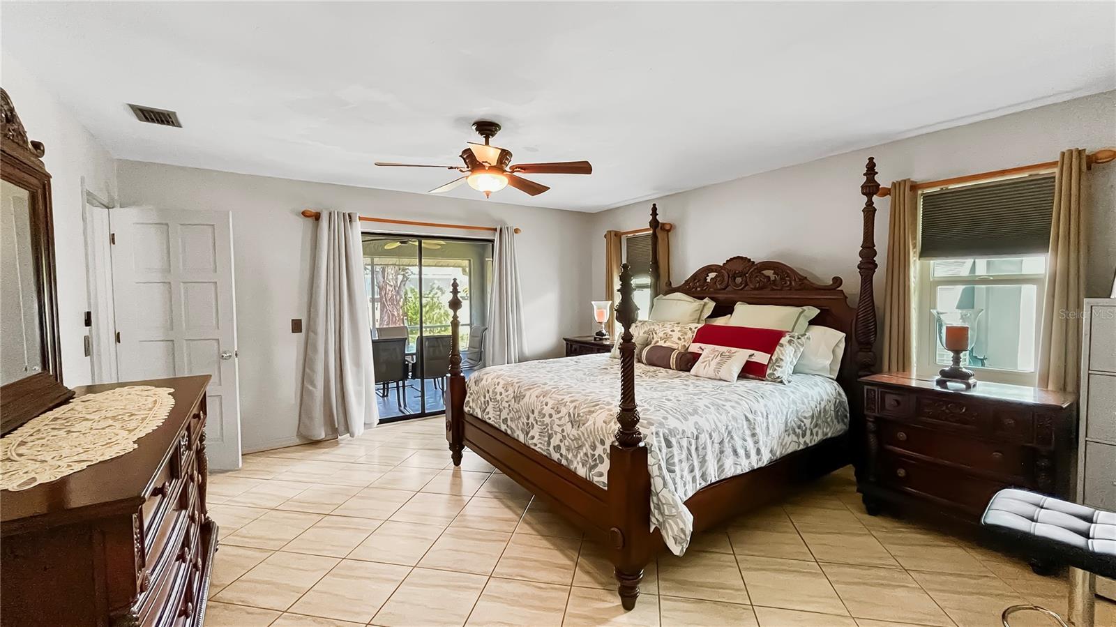 Image 19 of 35 For 22498 Westchester Boulevard