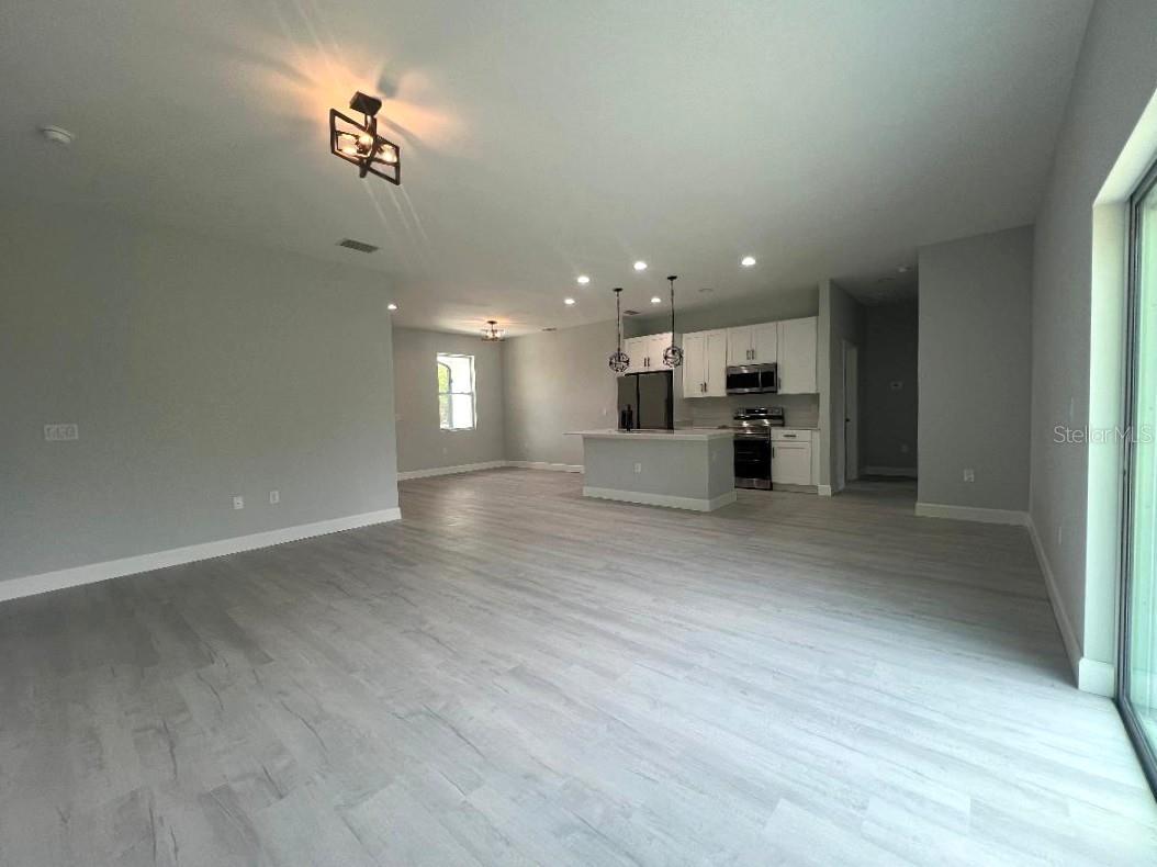 Image 11 of 38 For 3045 Montgomery Drive