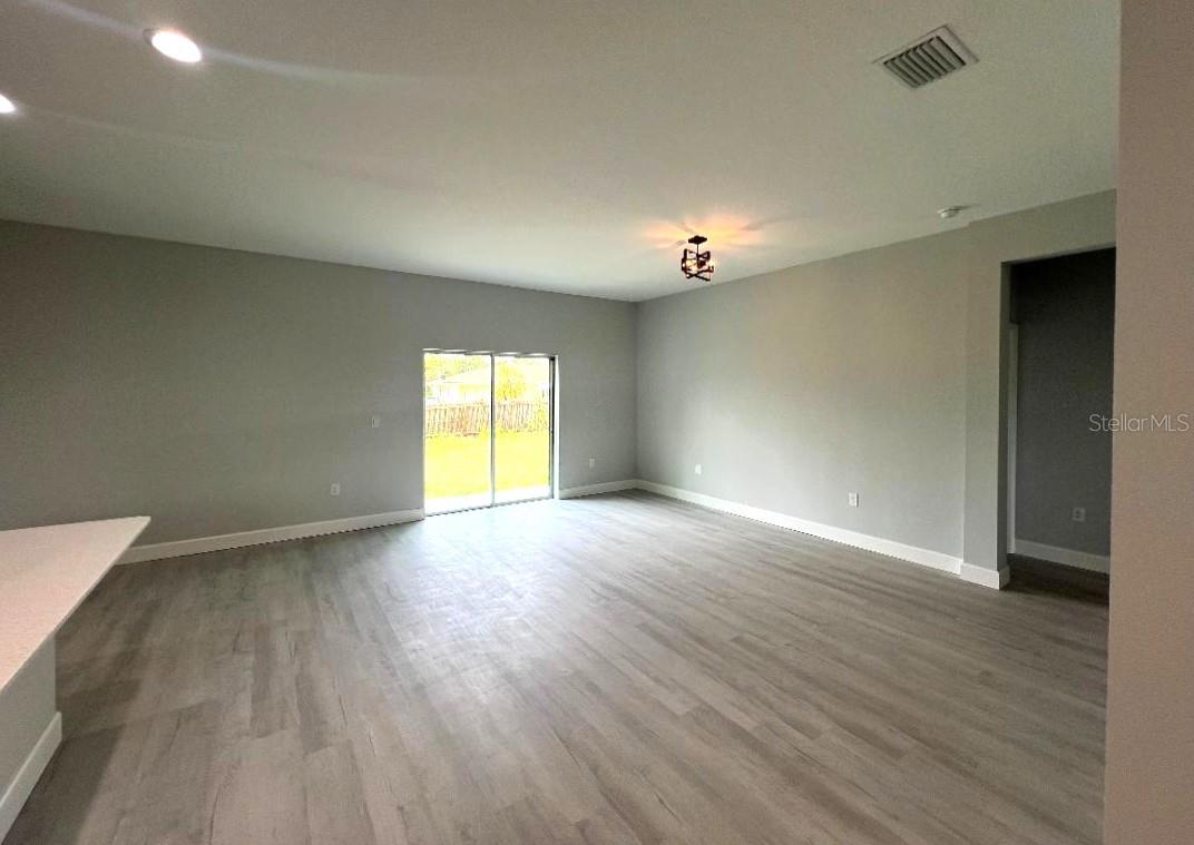 Image 12 of 38 For 3045 Montgomery Drive