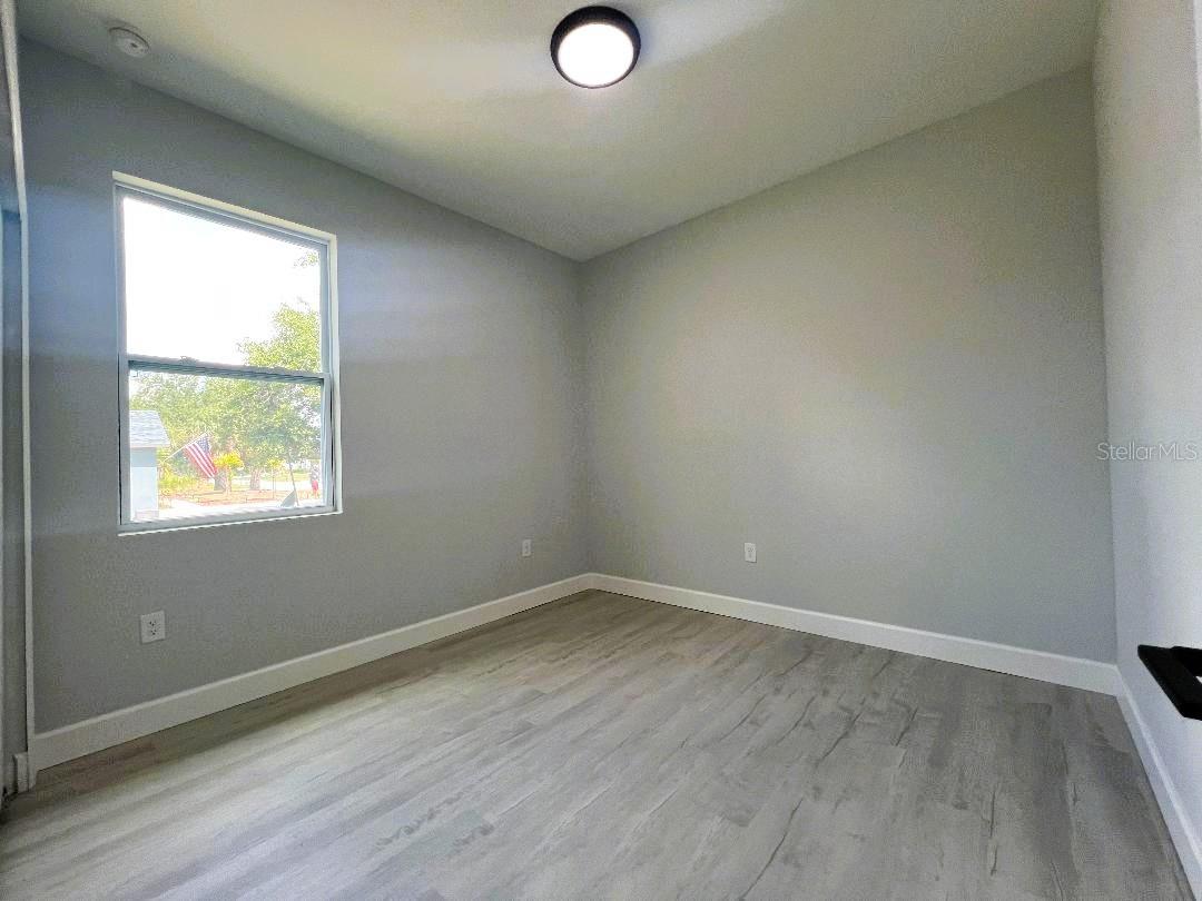 Image 14 of 38 For 3045 Montgomery Drive