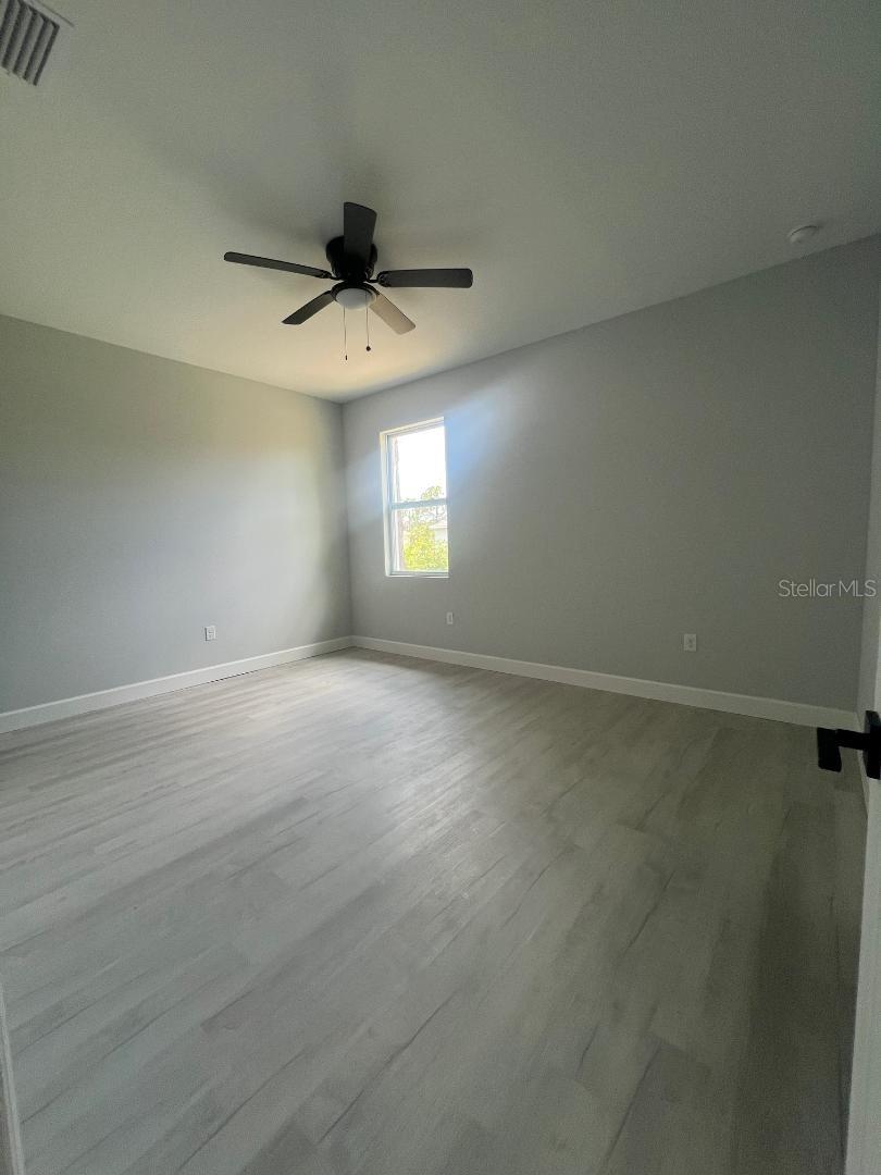 Image 17 of 38 For 3045 Montgomery Drive