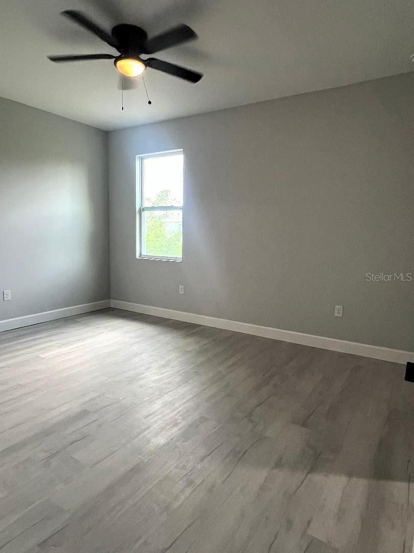 Image 19 of 38 For 3045 Montgomery Drive