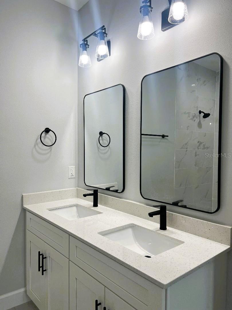 Image 23 of 38 For 3045 Montgomery Drive