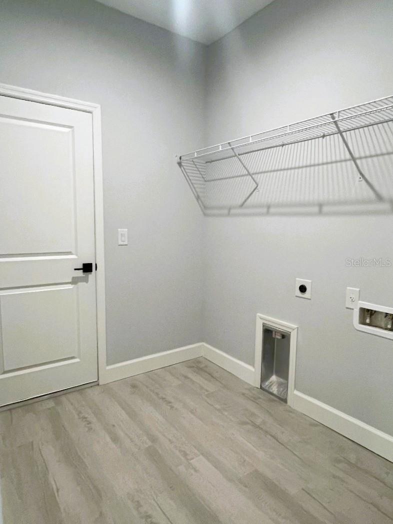 Image 26 of 38 For 3045 Montgomery Drive