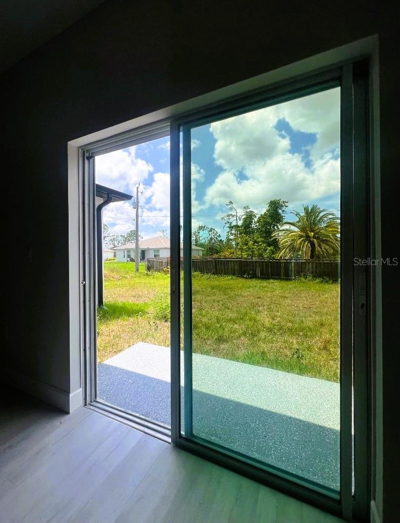 Image 28 of 38 For 3045 Montgomery Drive