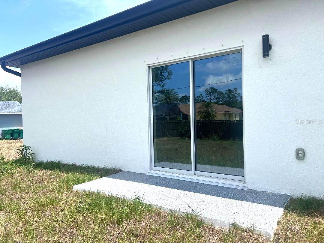 Image 29 of 38 For 3045 Montgomery Drive