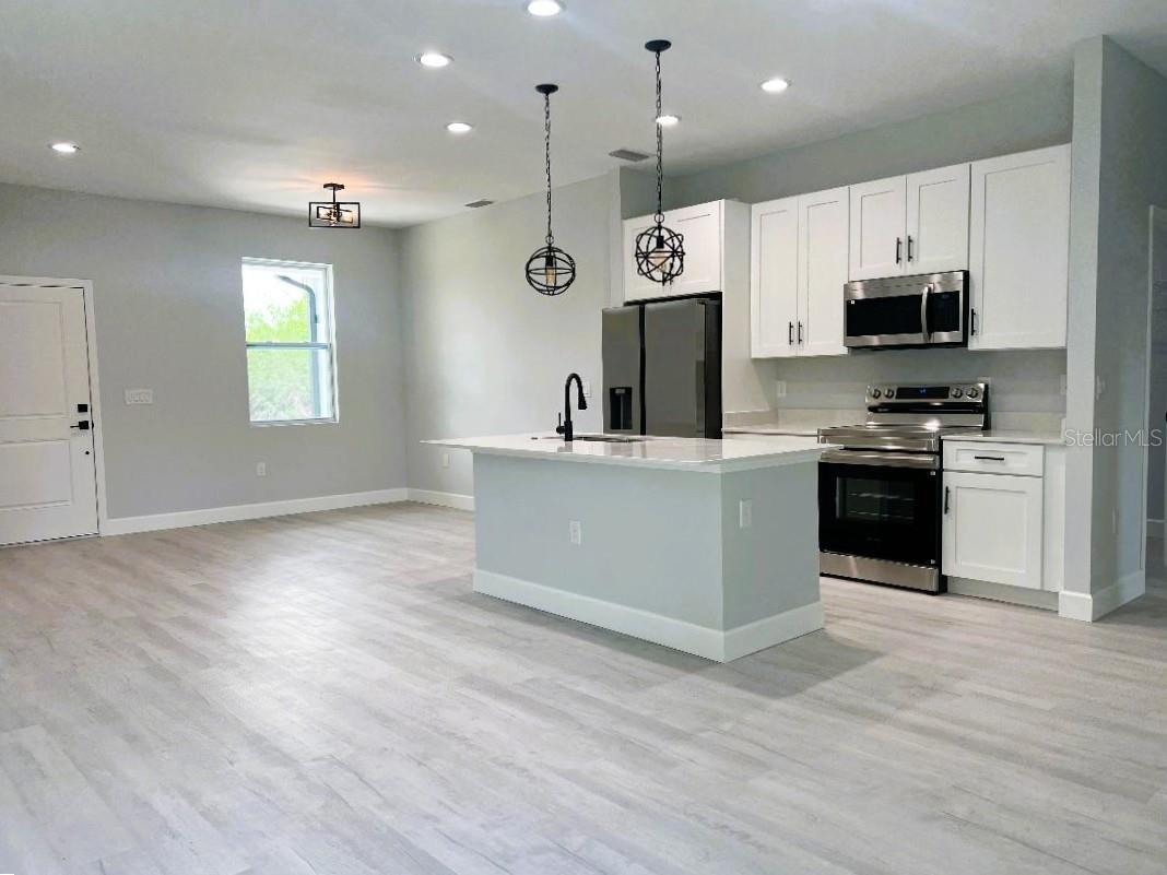 Image 5 of 38 For 3045 Montgomery Drive