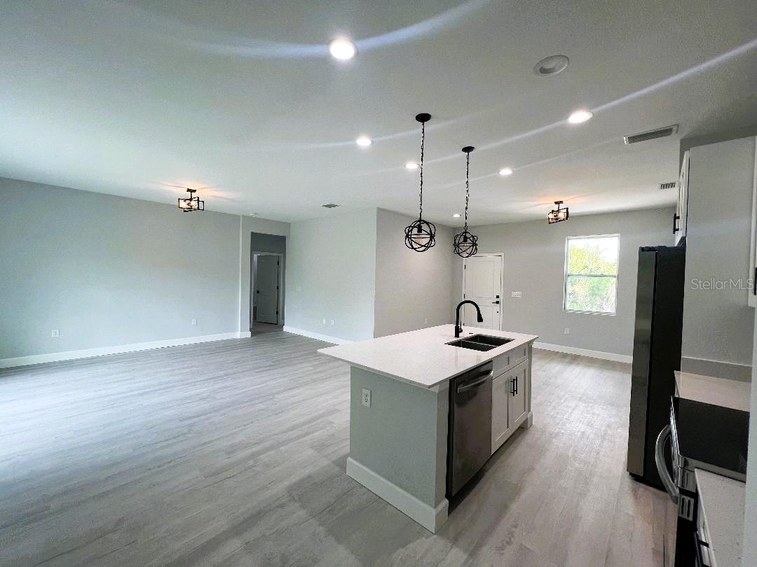 Image 9 of 38 For 3045 Montgomery Drive