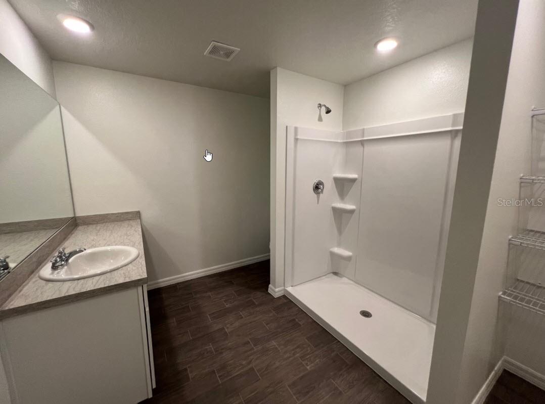 Image 4 of 9 For 76 Raleigh Drive