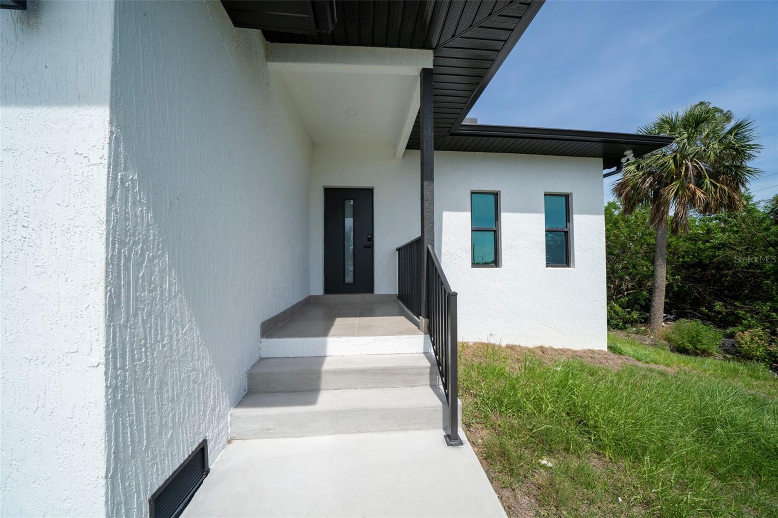 Image 4 of 41 For 3920 Wisteria Place