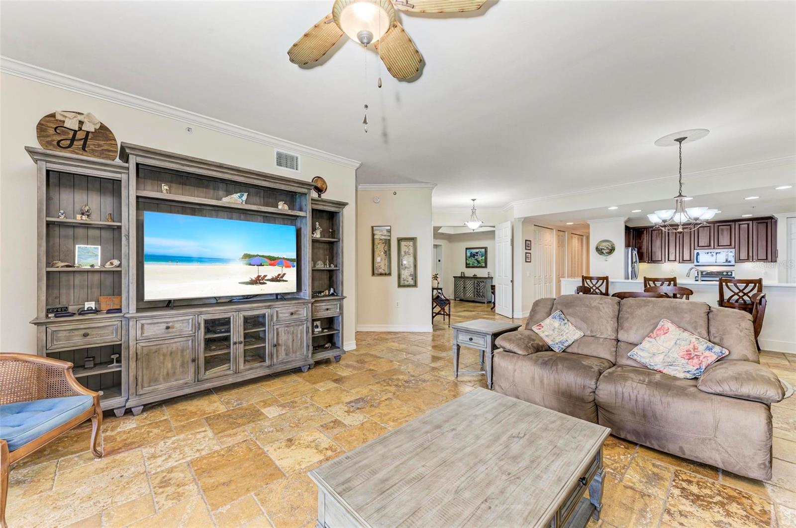 Image 6 of 17 For 89 Vivante Boulevard 305
