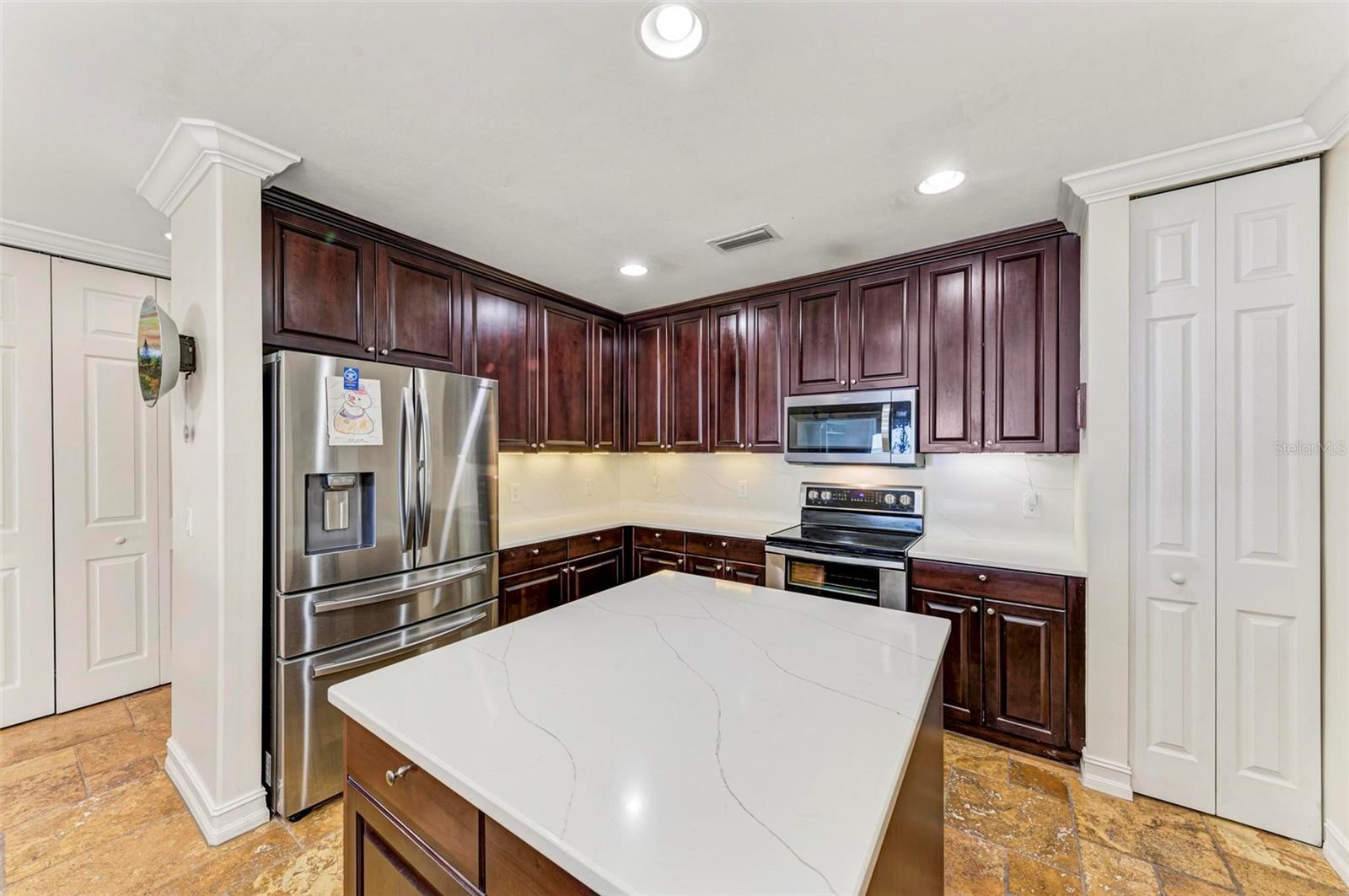 Image 9 of 17 For 89 Vivante Boulevard 305