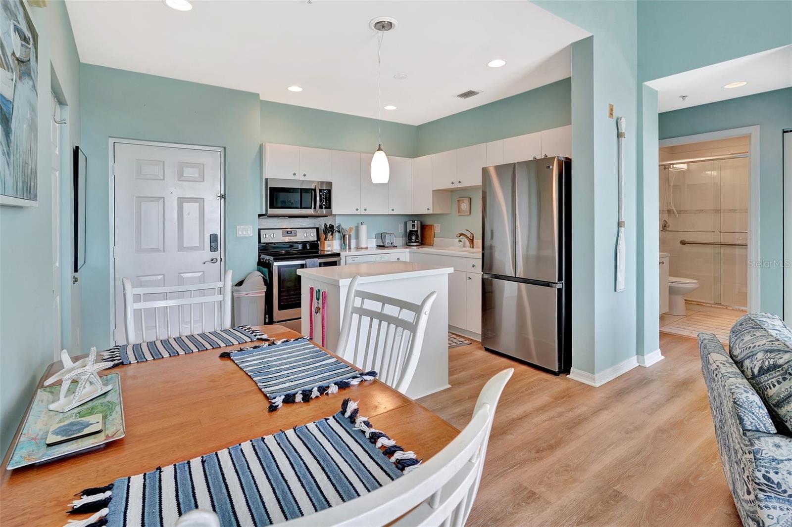 Image 14 of 34 For 2090 Matecumbe Key Road 1708