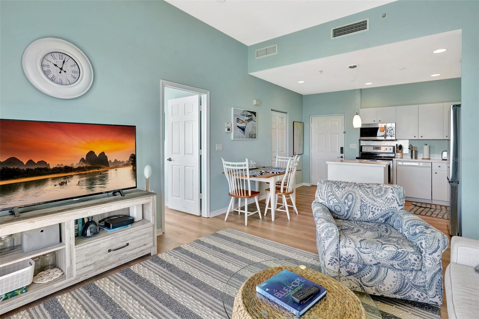 Image 15 of 34 For 2090 Matecumbe Key Road 1708