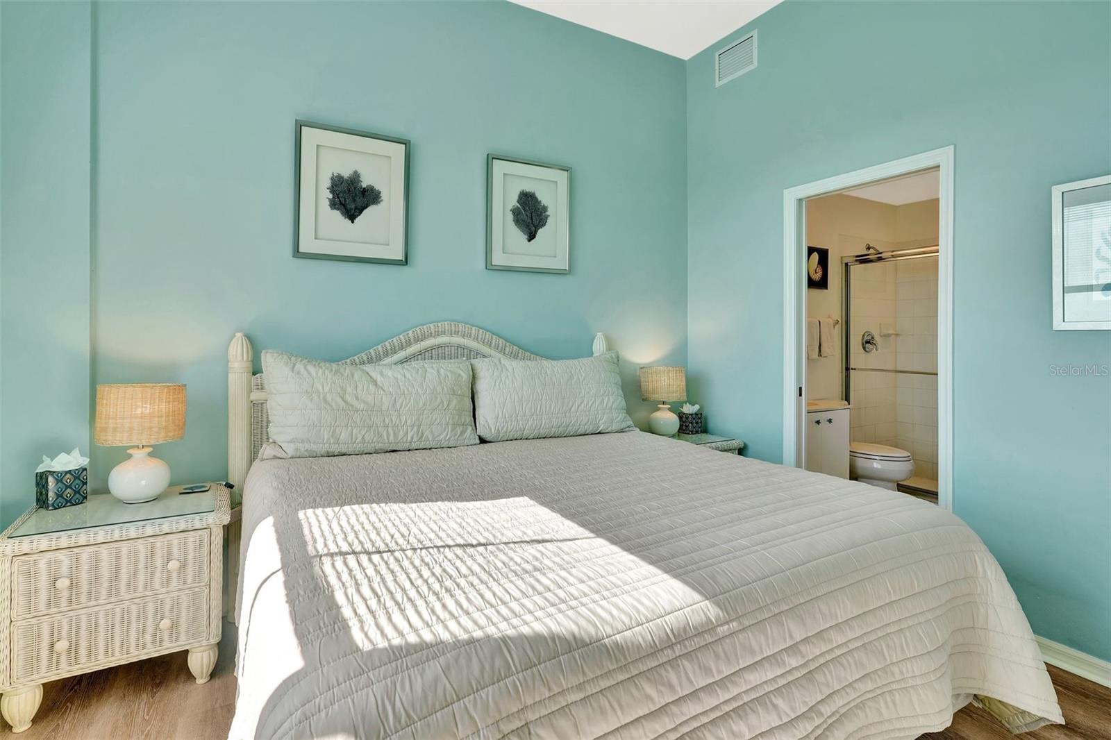Image 24 of 34 For 2090 Matecumbe Key Road 1708