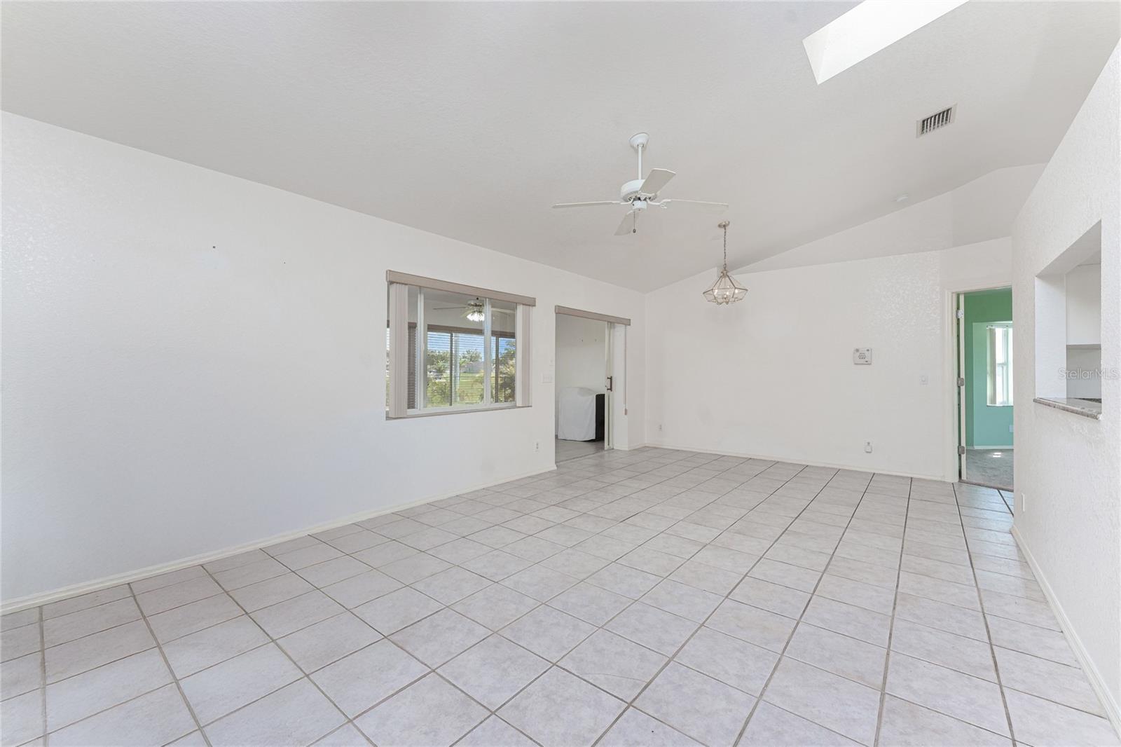 Image 14 of 55 For 25046 Doredo Drive