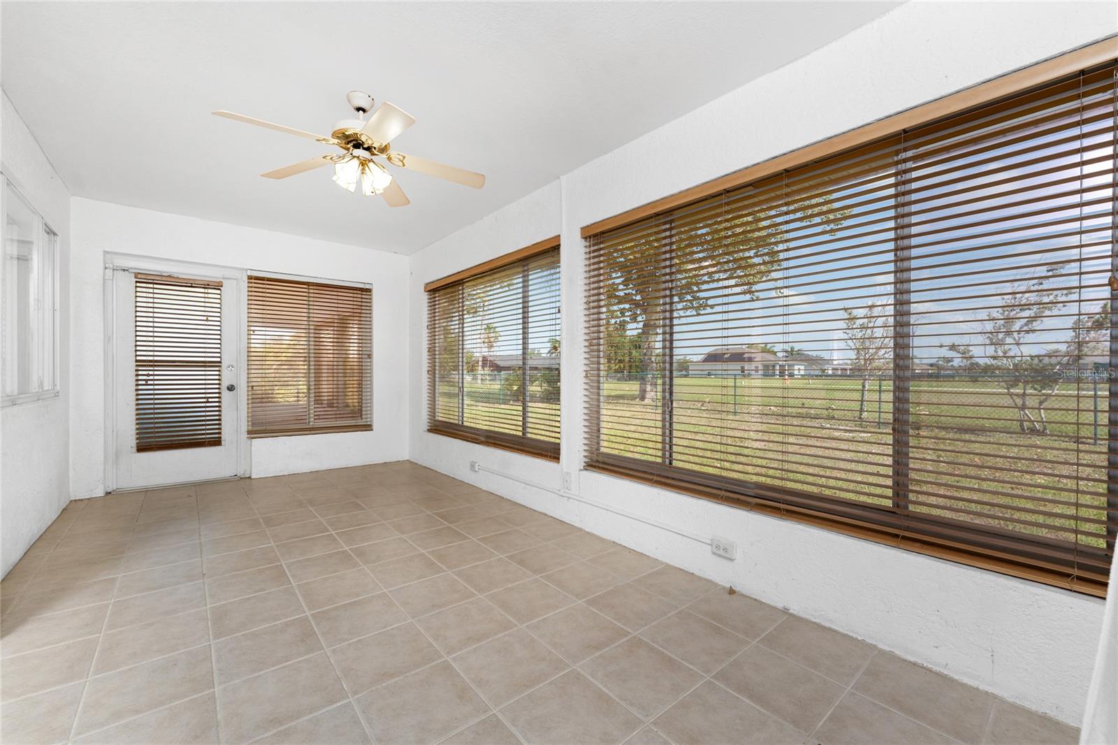 Image 16 of 55 For 25046 Doredo Drive