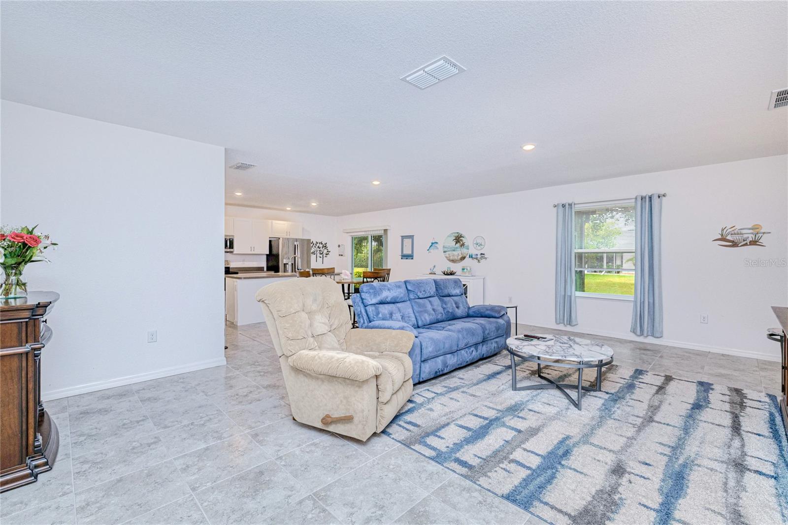 Image 13 of 39 For 25324 Aysen Drive