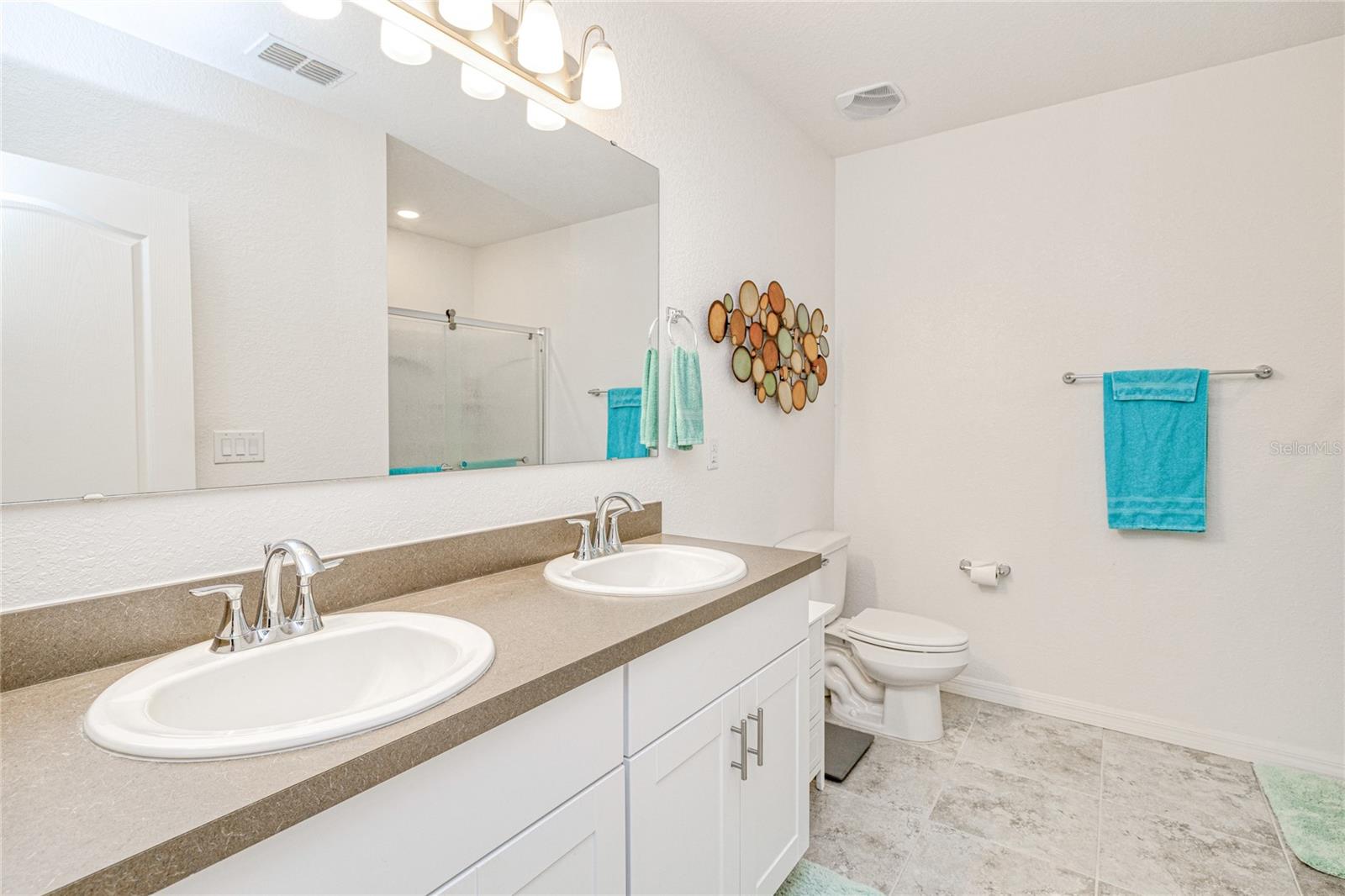 Image 19 of 39 For 25324 Aysen Drive