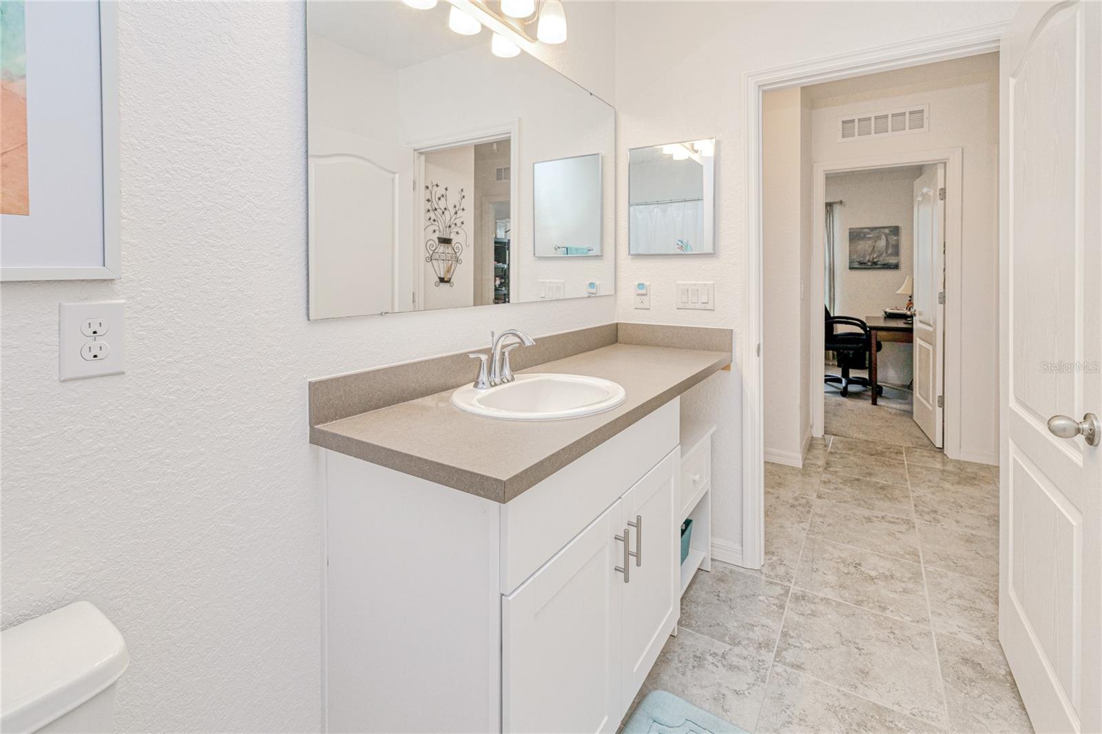 Image 29 of 39 For 25324 Aysen Drive
