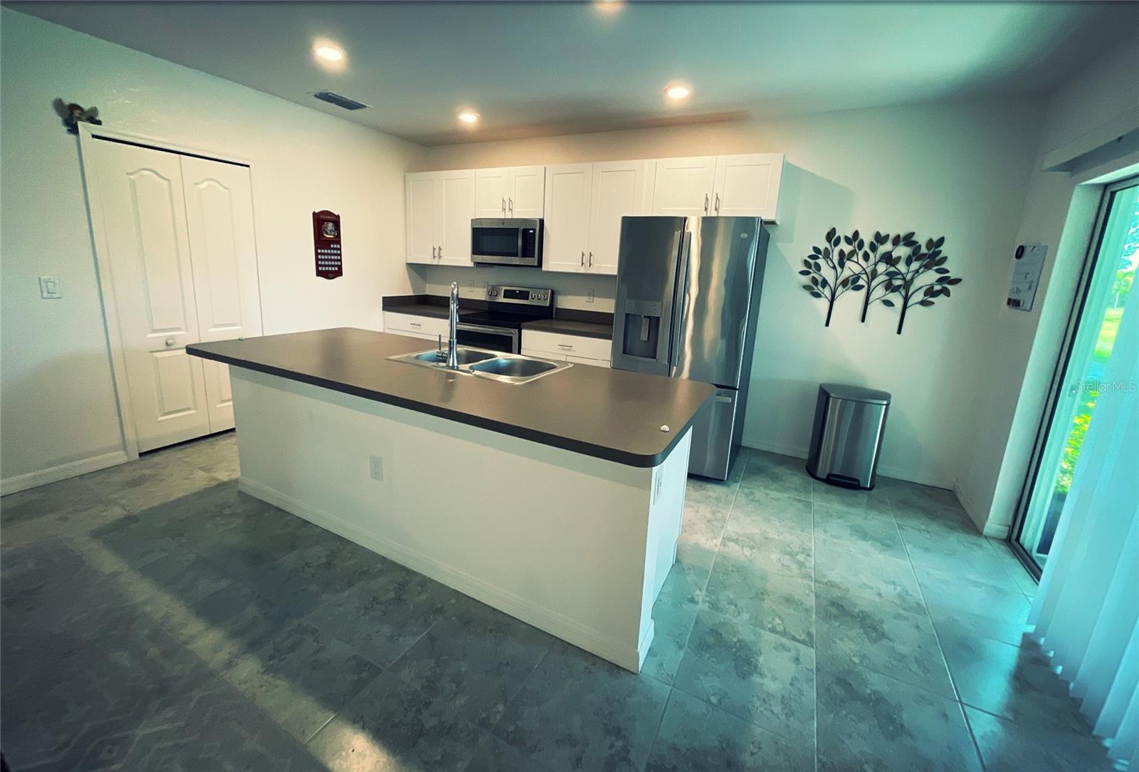 Image 3 of 39 For 25324 Aysen Drive