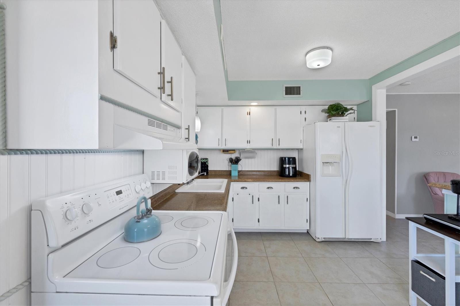 Image 13 of 35 For 330 Lasayette Drive Ne