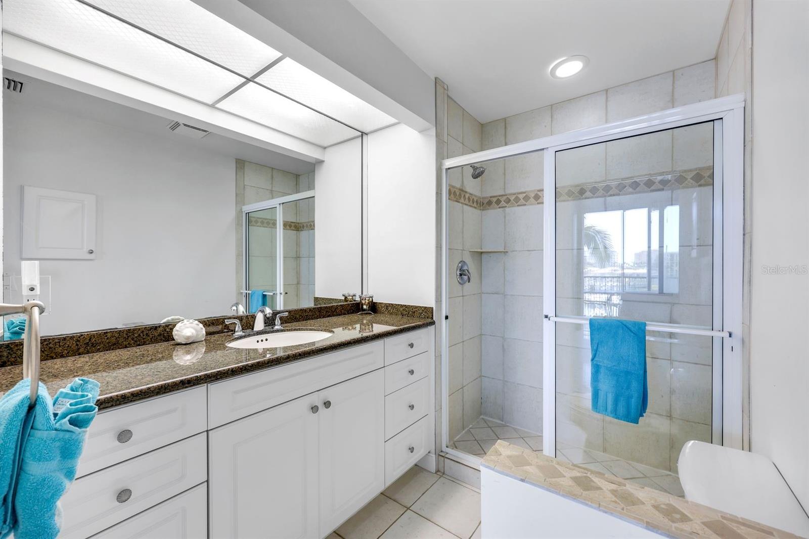 Image 18 of 28 For 2090 Matecumbe Key Road 1404