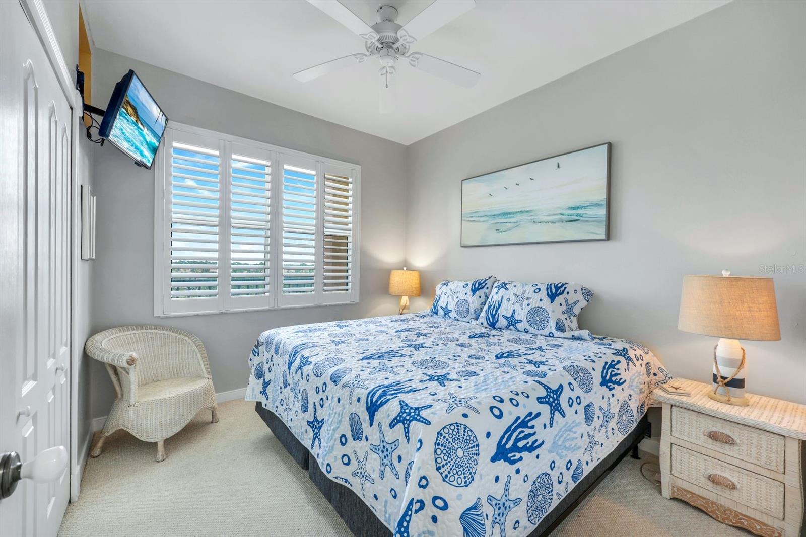Image 19 of 28 For 2090 Matecumbe Key Road 1404