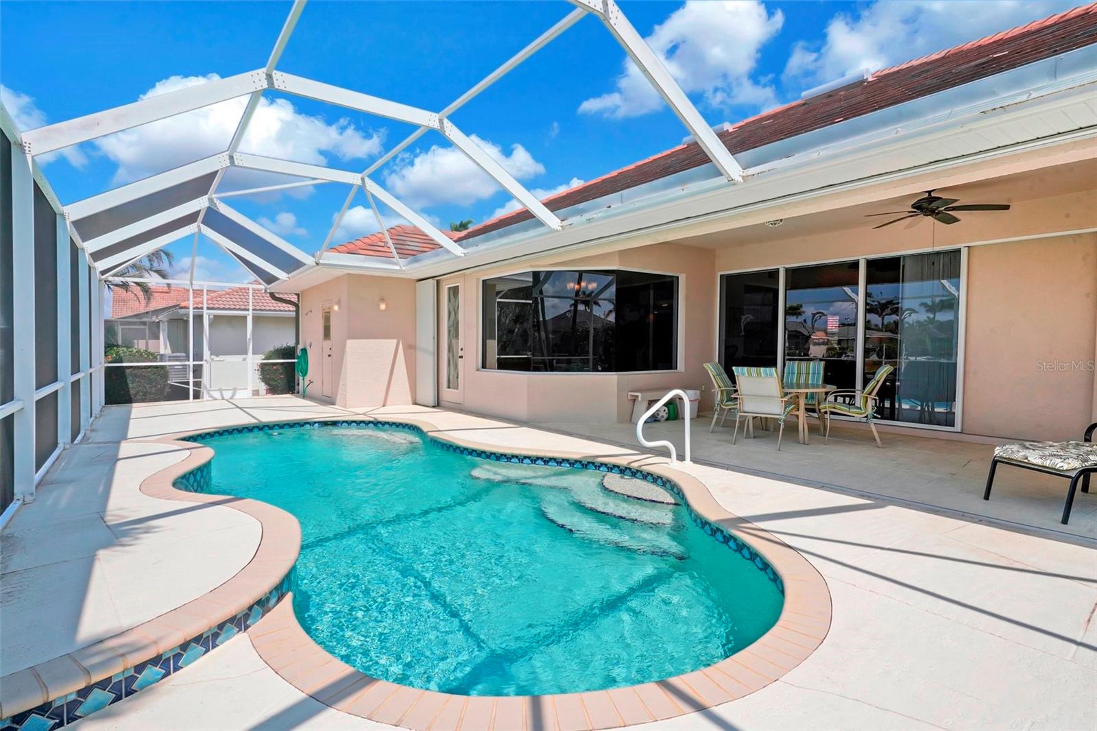 Image 15 of 26 For 2833 La Mancha Court