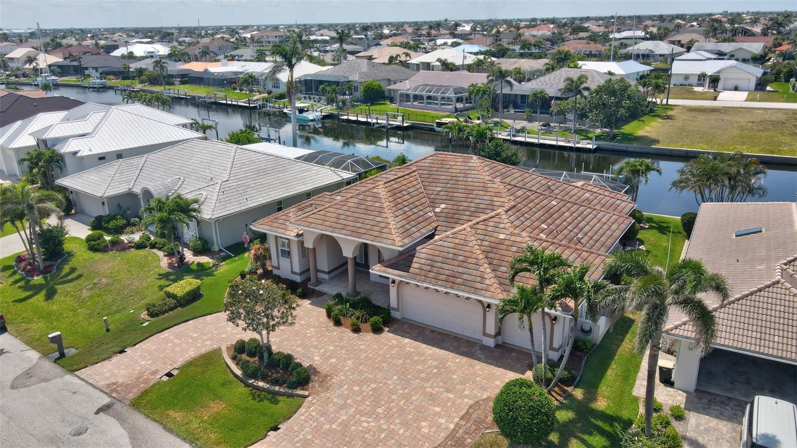 Image 22 of 26 For 2833 La Mancha Court