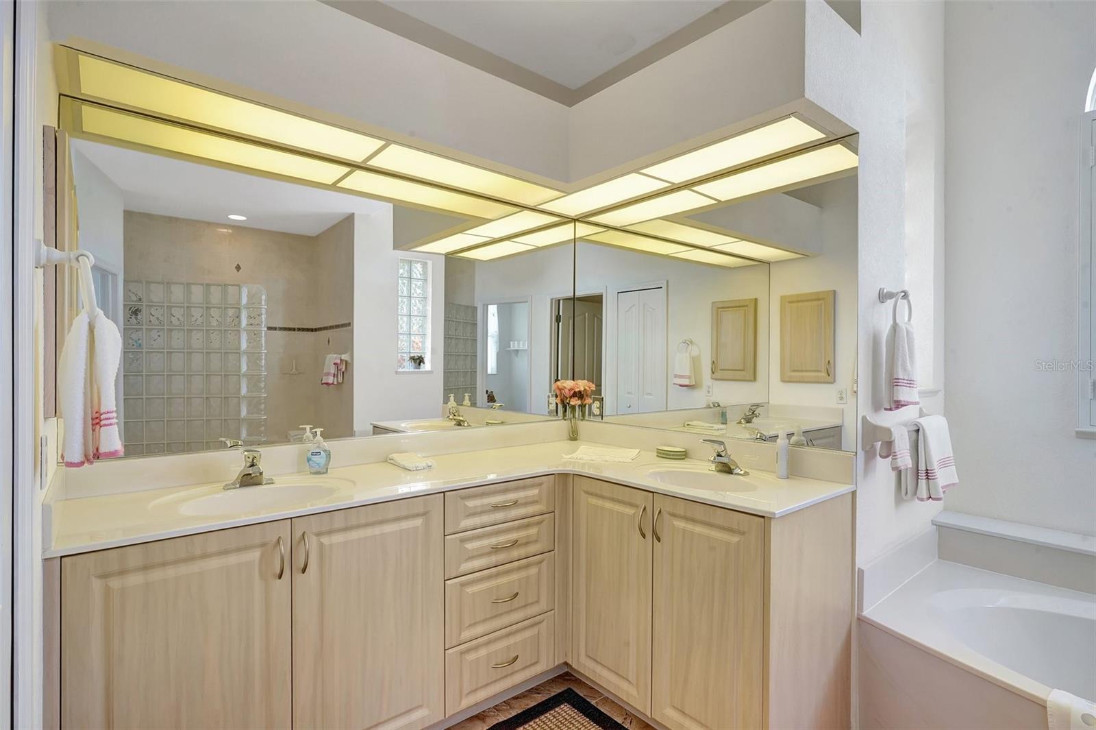 Image 8 of 26 For 2833 La Mancha Court
