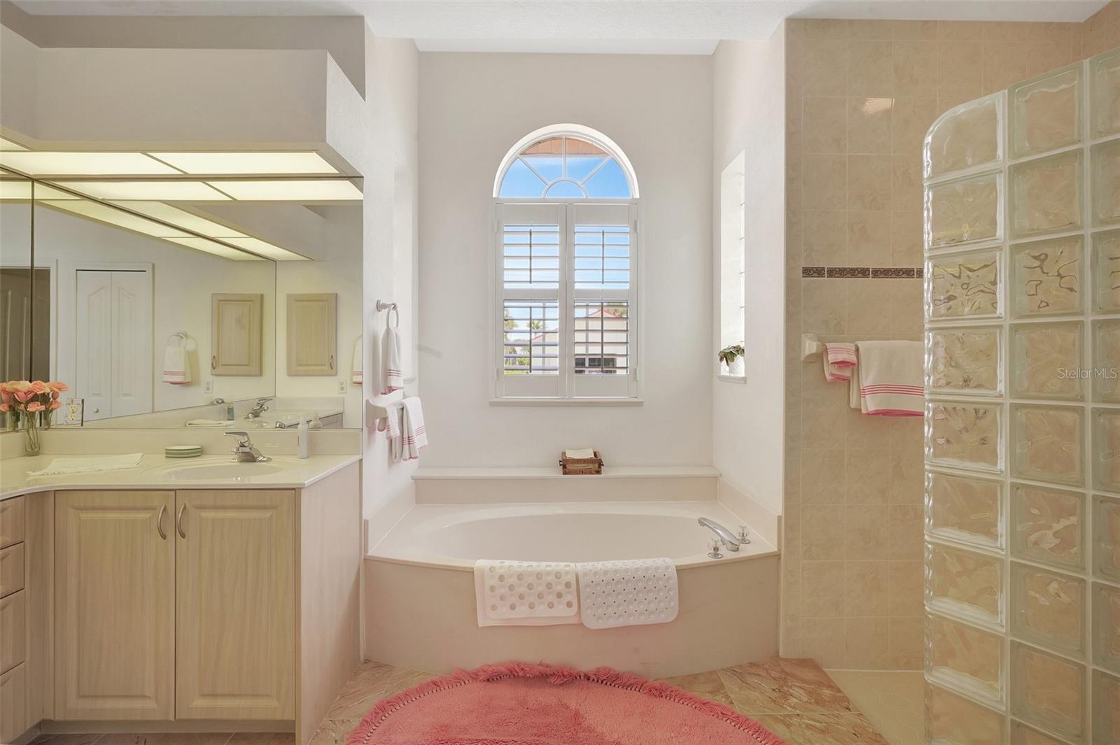 Image 9 of 26 For 2833 La Mancha Court