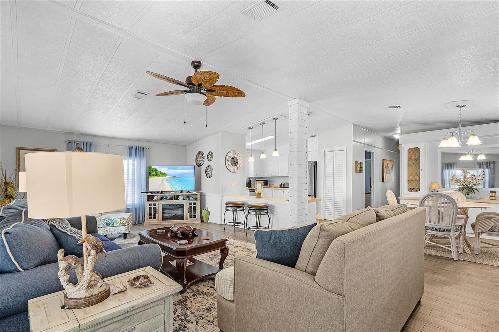 Details for 9126 Flamingo Circle, NORTH FORT MYERS, FL 33903