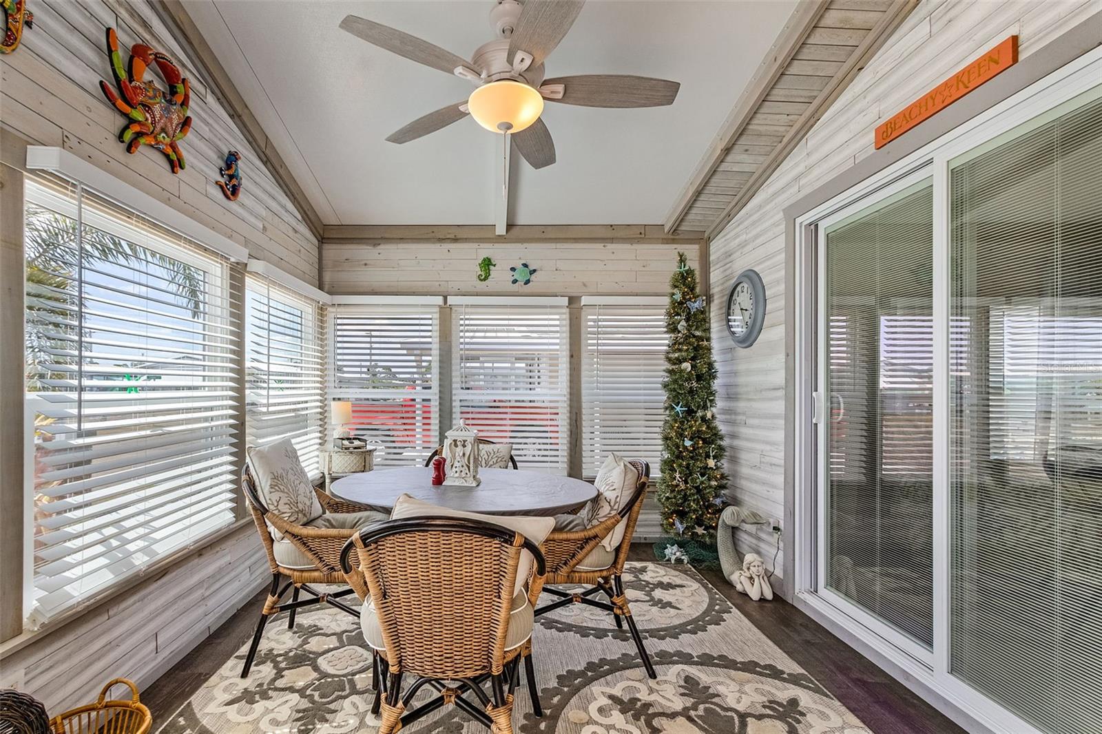 Image 6 of 35 For 9126 Flamingo Circle