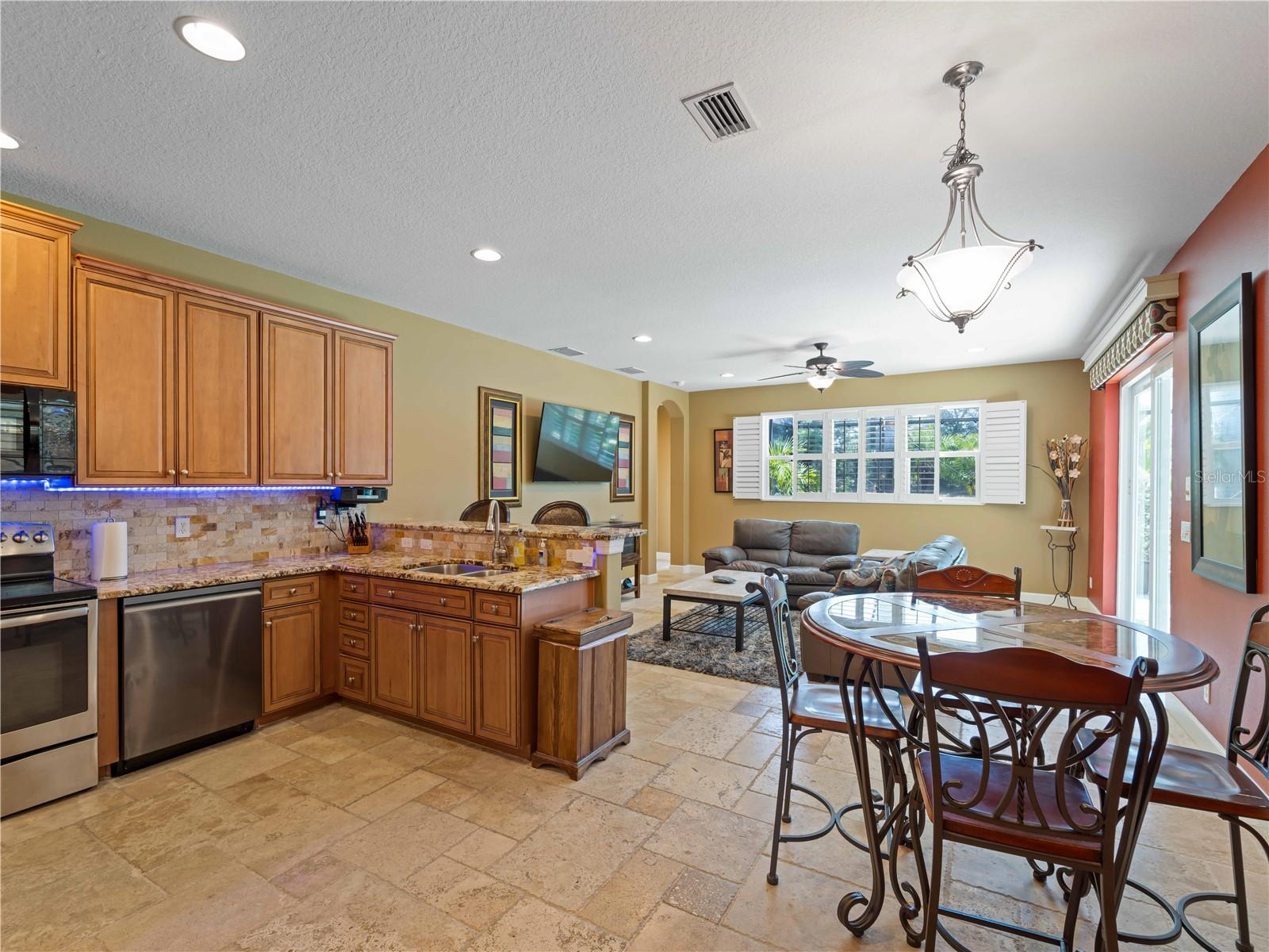 Image 13 of 57 For 11982 Granite Woods Loop
