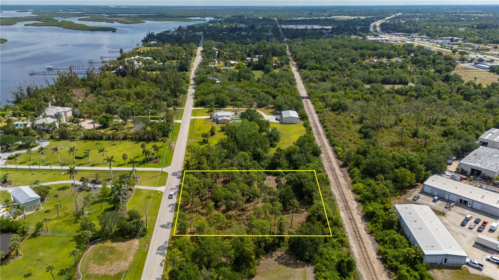 Image 10 of 13 For 4685 Riverside Drive