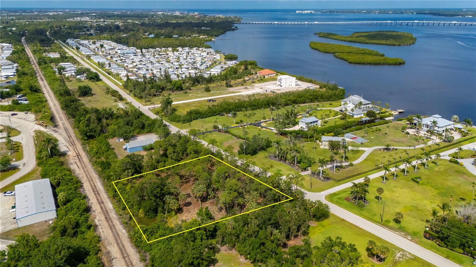 Image 3 of 13 For 4685 Riverside Drive
