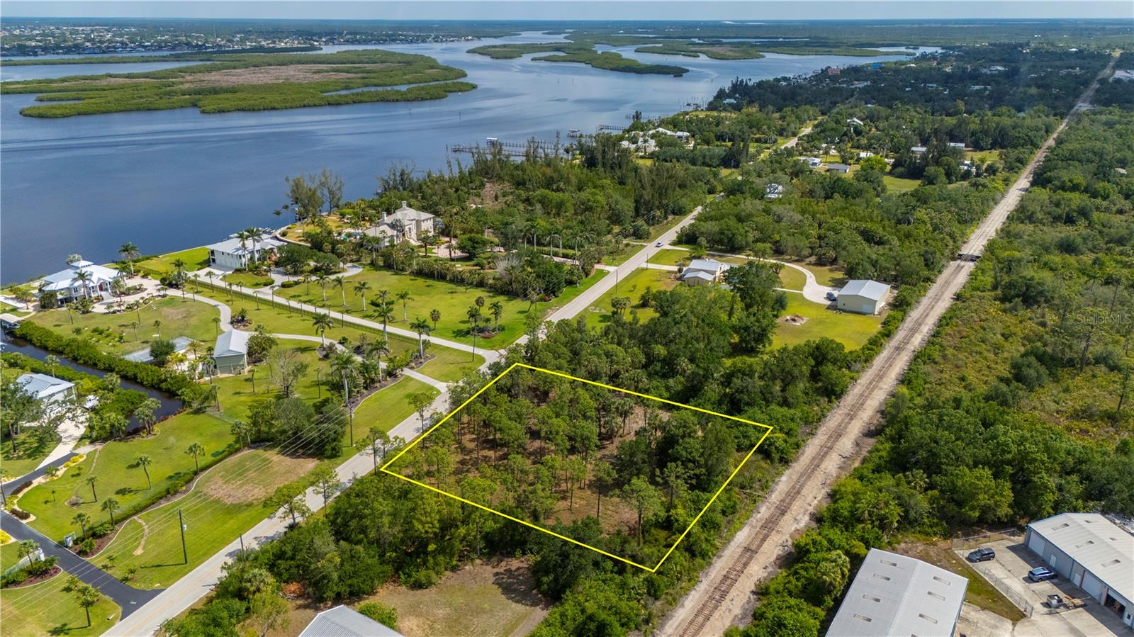 Image 9 of 13 For 4685 Riverside Drive